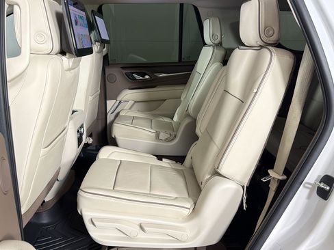 Used 2022 GMC Yukon Denali w/ Denali Ultimate Package AWD/4WD image 15