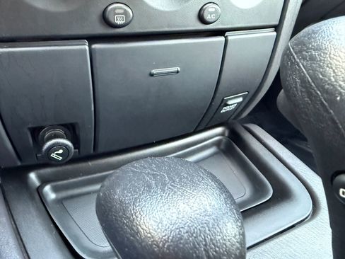 Used 2001 Jeep Grand Cherokee Laredo image 50