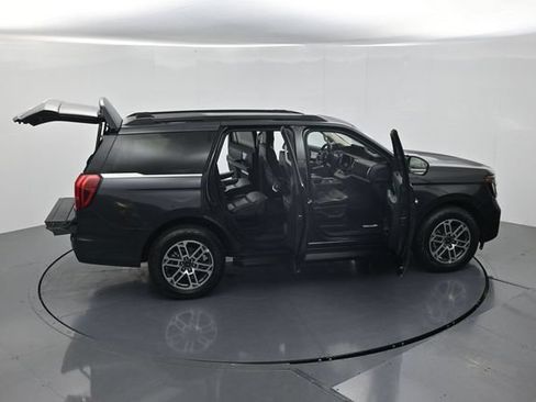 Certified 2025 Ford Expedition Active AWD/4WD image 51