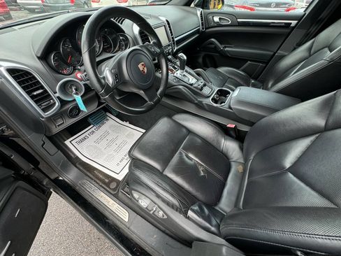 Used 2012 Porsche Cayenne S AWD/4WD image 16
