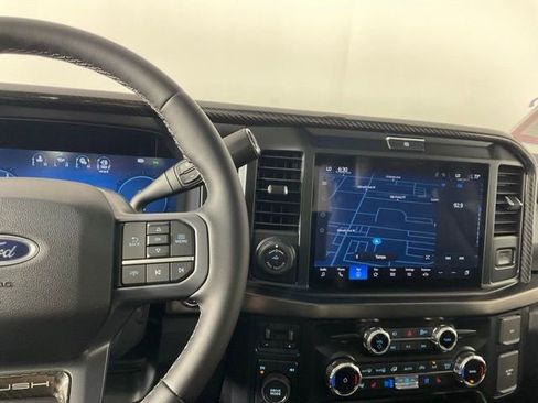 New 2026 Ford F250 Lariat w/ Black Appearance Package image 25