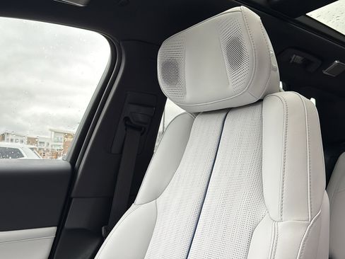 New 2026 Cadillac Lyriq Premium Luxury image 23