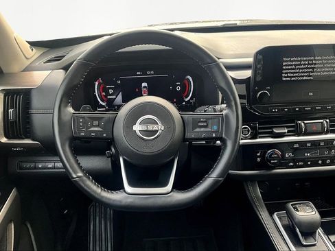 Used 2024 Nissan Pathfinder Platinum w/ Cargo Package image 5