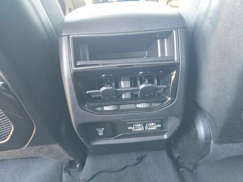 Used 2023 Jeep Grand Cherokee Altitude AWD/4WD image 16