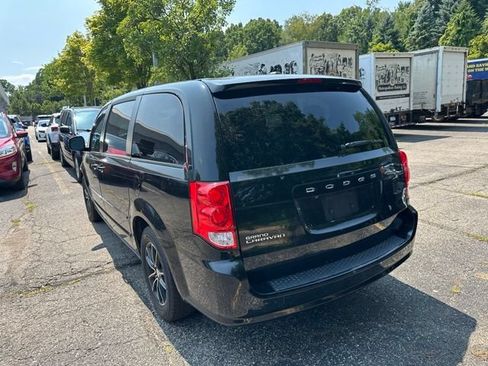 Used 2015 Dodge Grand Caravan SXT FWD image 3
