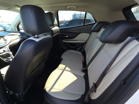 Used 2020 Buick Encore Preferred image 28