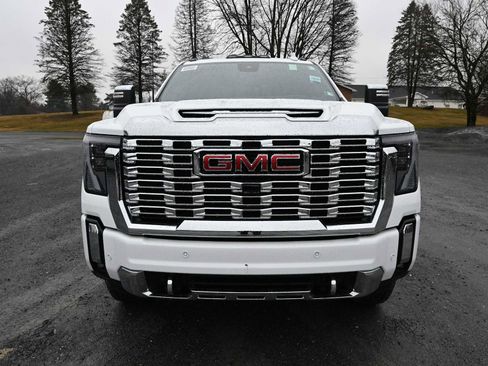 New 2026 GMC Sierra 3500 Denali w/ Denali Reserve Package image 8