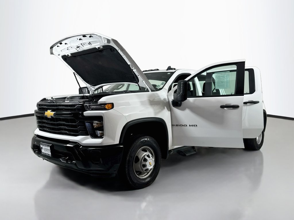 Used 2024 Chevrolet Silverado 3500 W/T AWD/4WD image 15