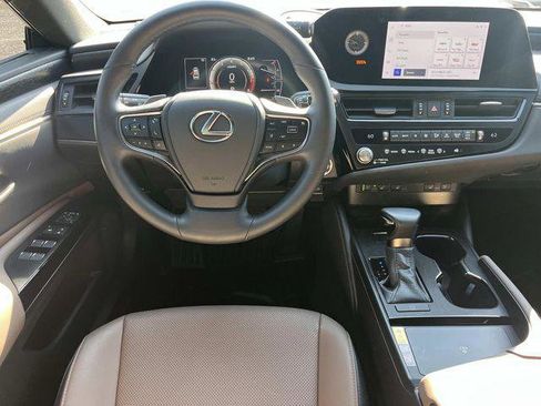 Certified 2025 Lexus ES 350 w/ Premium Package FWD image 12