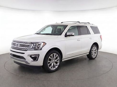 Used 2019 Ford Expedition Max Platinum RWD image 3