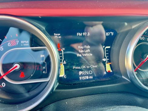 Used 2021 Jeep Wrangler Unlimited Rubicon w/ Cold Weather Group AWD/4WD image 10
