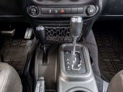 Used 2018 Jeep Wrangler Unlimited Sport S image 16