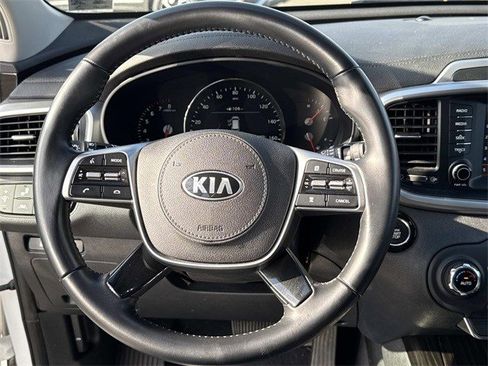 Used 2020 Kia Sorento EX image 19