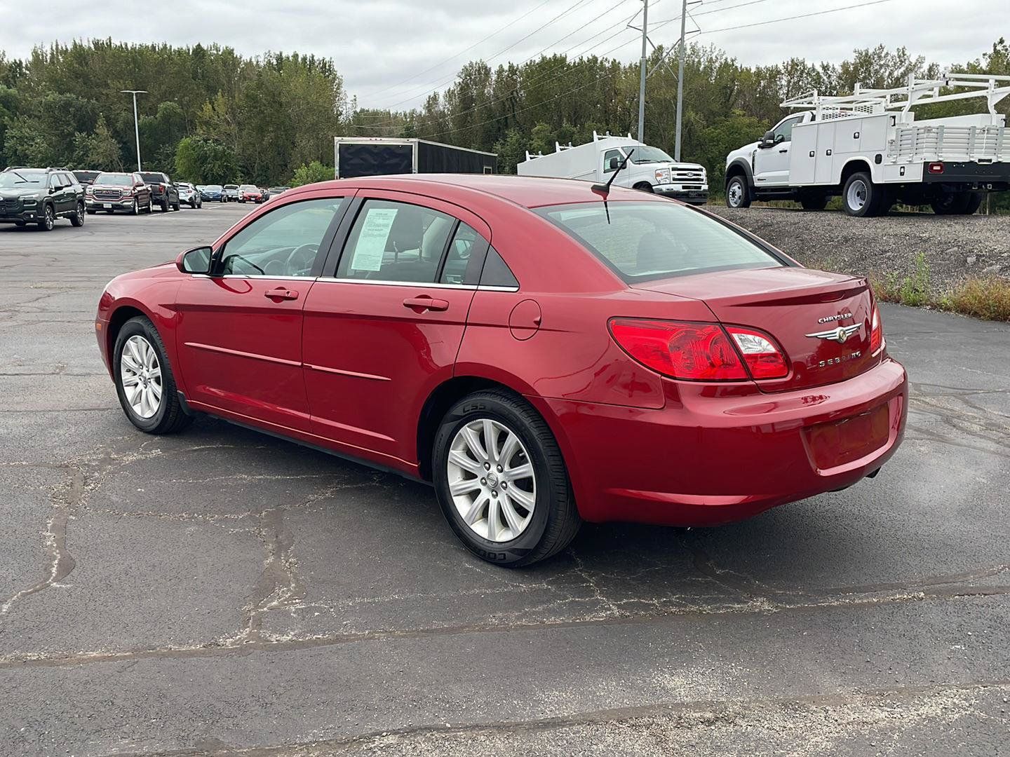 Used 2010 Chrysler Sebring Limited FWD image 3