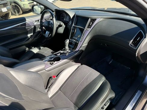 Used 2018 INFINITI Q60 3.0t Sport w/ Sensory Package 3.0T Sport image 15