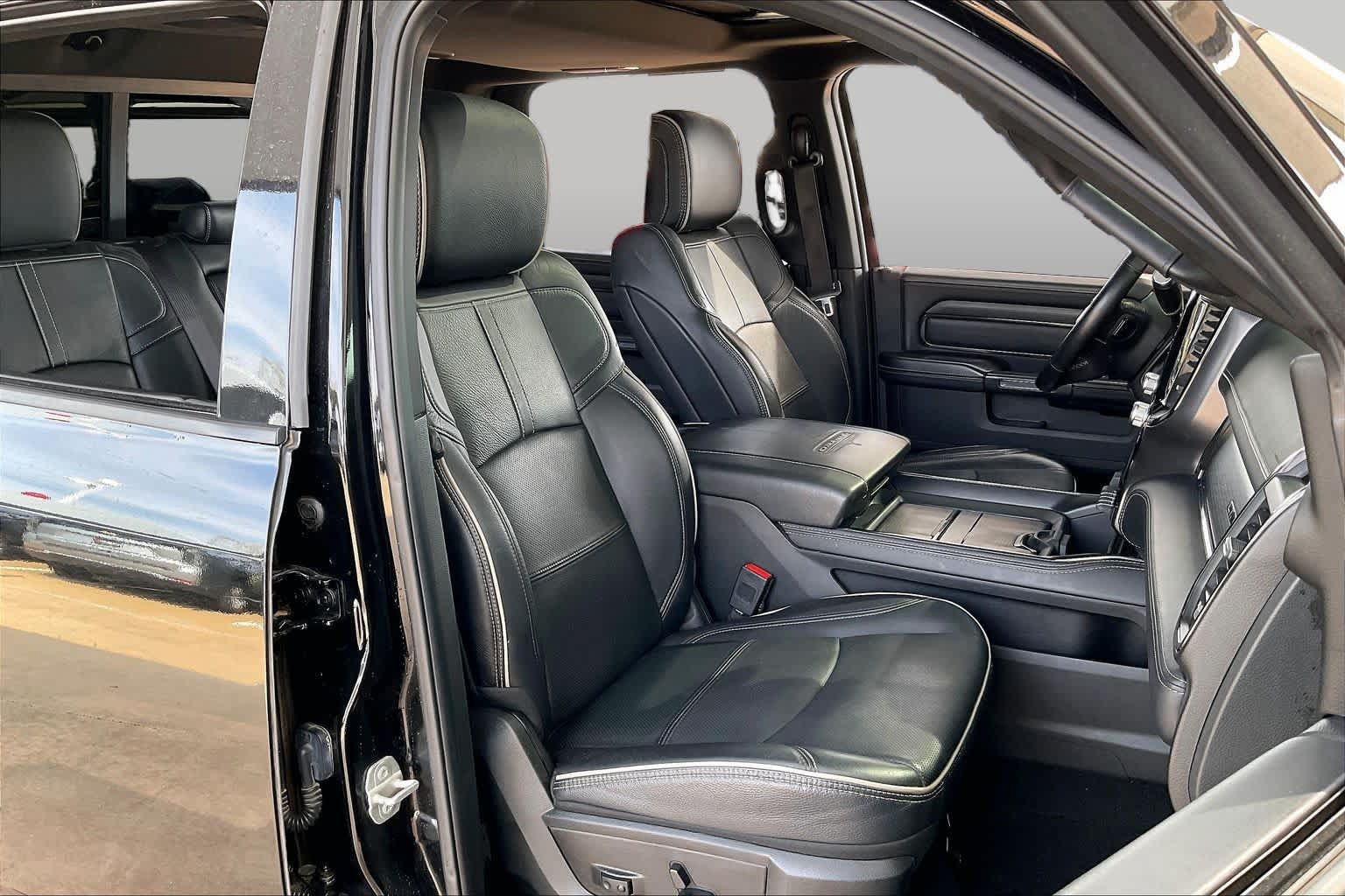 Used 2023 RAM 2500 Limited AWD/4WD image 10