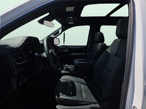 Used 2023 Chevrolet Tahoe RST w/ Luxury Package RWD image 16