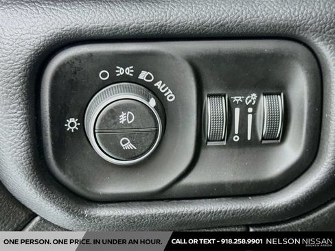 Used 2020 RAM 2500 Big Horn w/ Level 2 Equipment Group AWD/4WD image 10