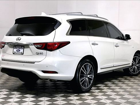 Used 2018 INFINITI QX60 Luxe w/ Deluxe Technology Package image 12