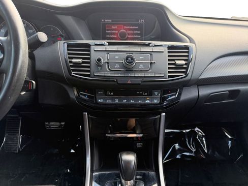 Used 2017 Honda Accord Sport image 12