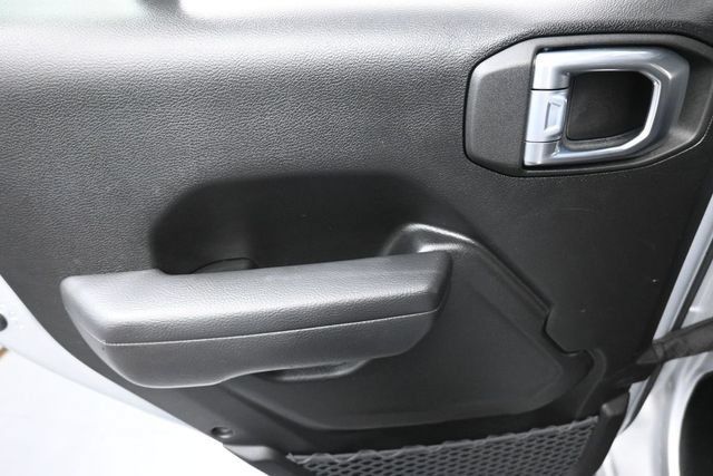 Used 2022 Jeep Wrangler Unlimited Sport AWD/4WD image 19