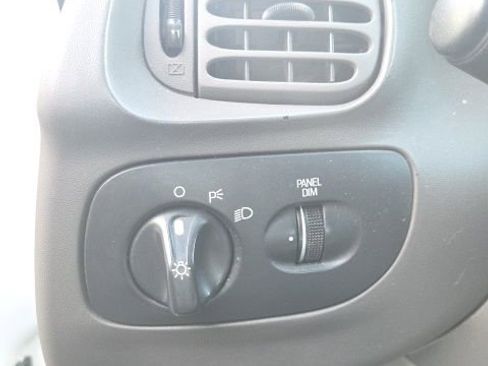 Used 1998 Ford F150 XLT image 19