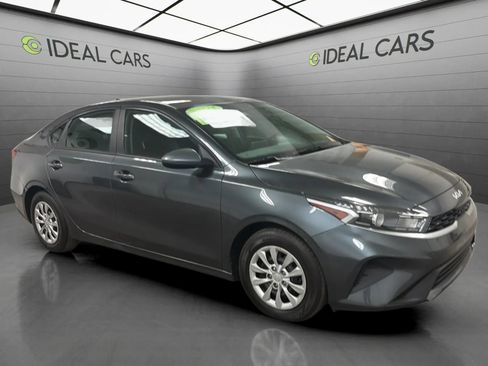 Used 2024 Kia Forte LX FWD image 3