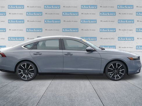 Used 2023 Honda Accord Touring image 4