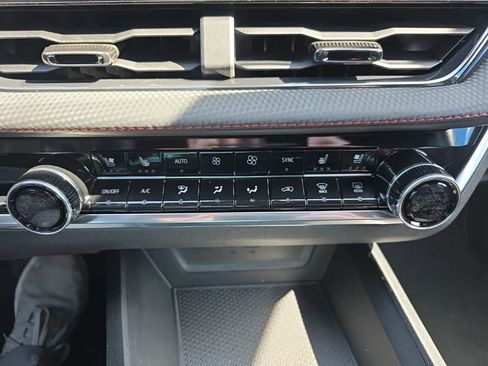 New 2026 Chevrolet Equinox RS image 25