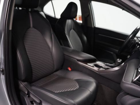 Used 2023 Toyota Camry SE image 26