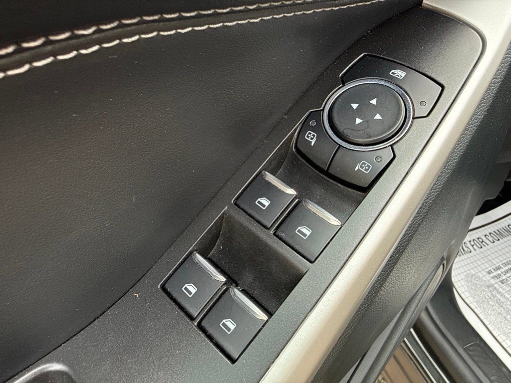 Used 2024 Ford Explorer XLT AWD/4WD image 21