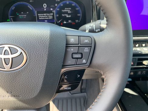 New 2026 Toyota Camry Hybrid AWD/4WD image 28