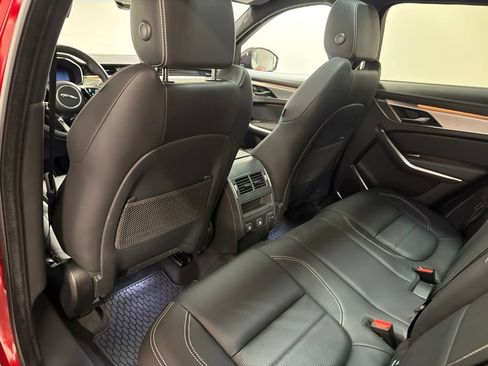 Used 2024 Jaguar F-PACE R-Dynamic S AWD/4WD image 21