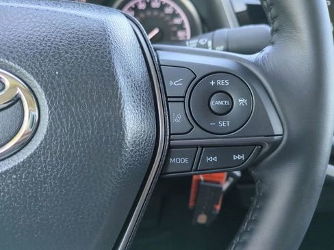 Used 2024 Toyota Camry SE image 28