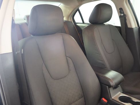 Used 2011 Ford Fusion SE FWD image 50