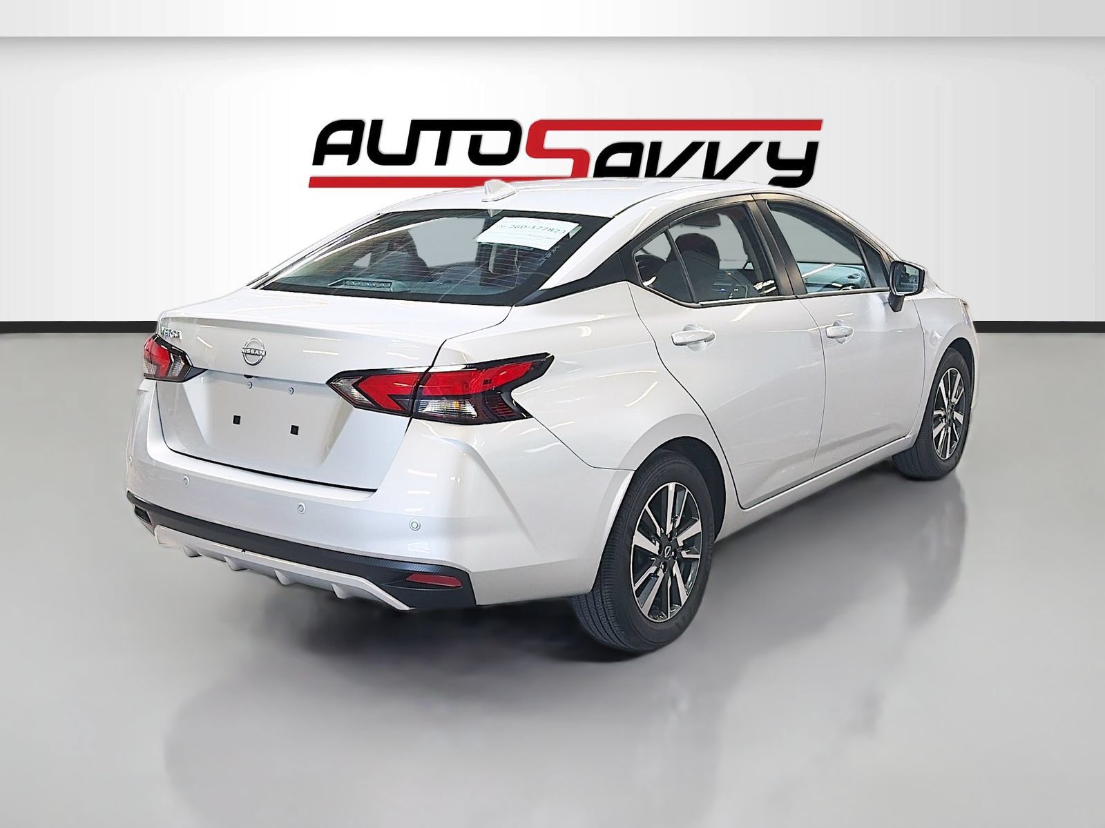 Used 2025 Nissan Versa SV FWD image 7