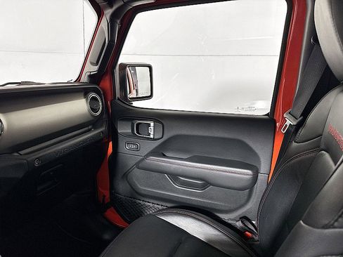 Used 2018 Jeep Wrangler Unlimited Rubicon image 24