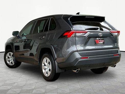 Used 2023 Toyota RAV4 LE AWD/4WD image 4