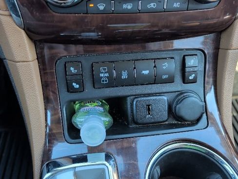 Used 2017 Buick Enclave Leather w/ Trailering Package FWD image 17