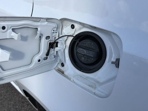 Used 2023 Toyota Corolla LE FWD image 28