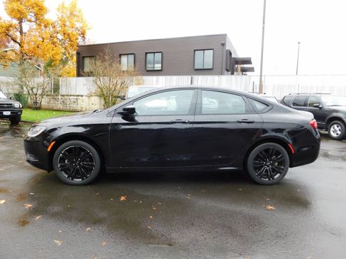 Used 2017 Chrysler 200 LX image 19