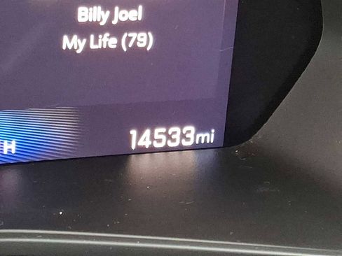 Used 2024 Chevrolet Colorado Trail Boss image 18