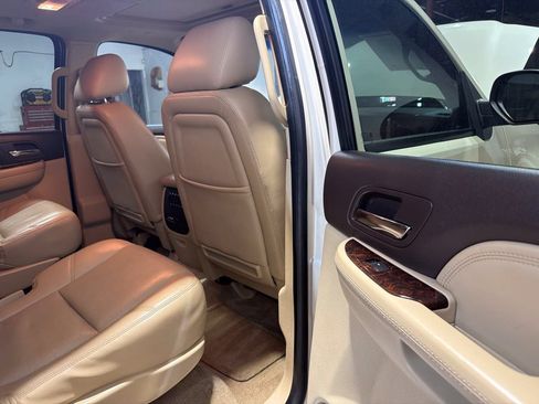 Used 2014 GMC Yukon Denali RWD image 27