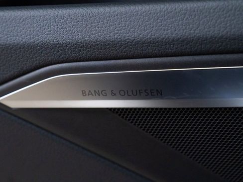 Used 2024 Audi Q8 e-tron Premium Plus image 15