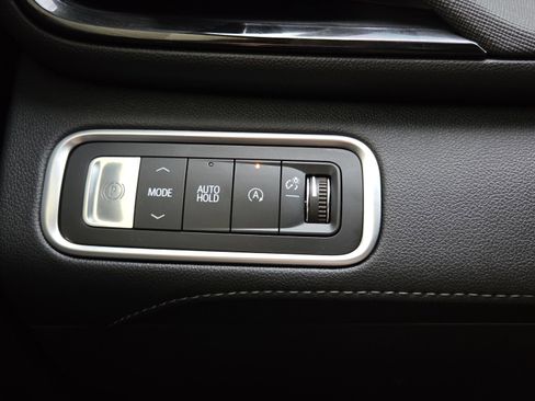 Used 2025 Buick Enclave Sport Touring w/ Power Package FWD image 28