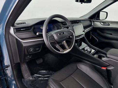 New 2026 Jeep Grand Cherokee L Limited AWD/4WD image 9