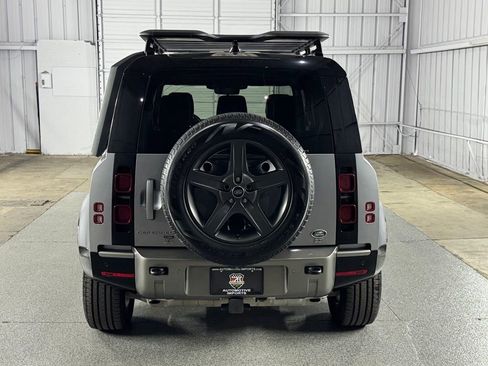 Used 2022 Land Rover Defender 110 X-Dynamic SE image 11