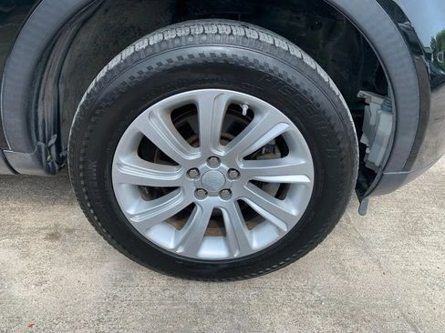 Used 2016 Land Rover Discovery Sport SE AWD/4WD image 25