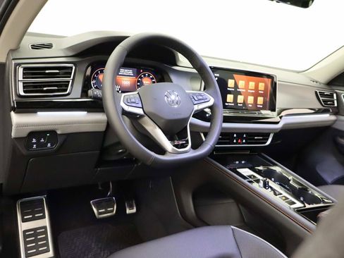 New 2026 Volkswagen Atlas Peak Edition AWD/4WD image 11