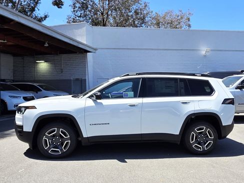 New 2026 Jeep Cherokee Laredo AWD/4WD image 2